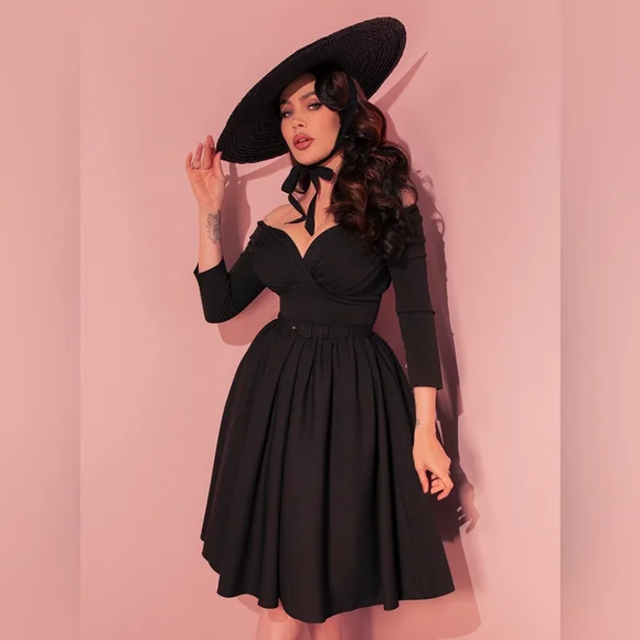 Vixen Micheline Pitt Black Long Sleeve Dress with Belt - Picture 1 of 9